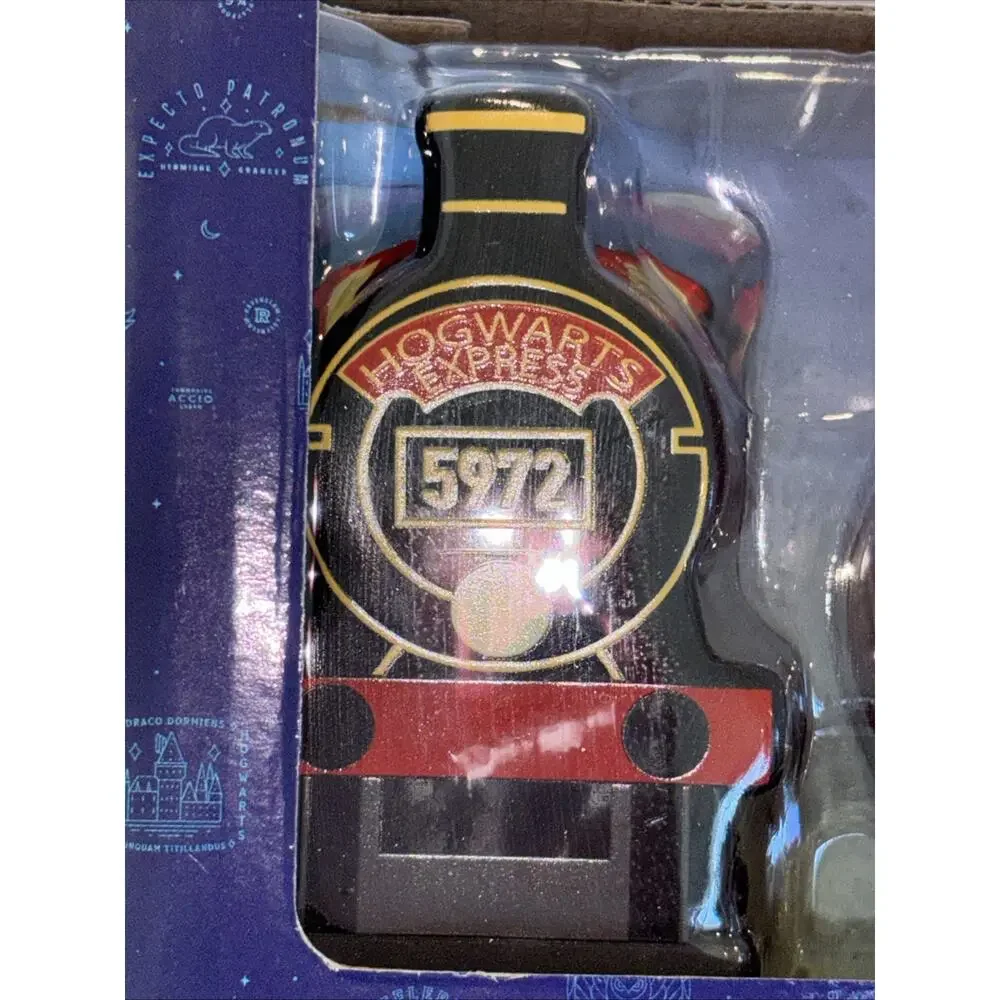Harry Potter Hogwarts Express & Platform 9 3/4 Ceramic Salt & Pepper Shaker Set